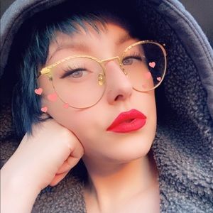 Meet your Posher, Ashlee